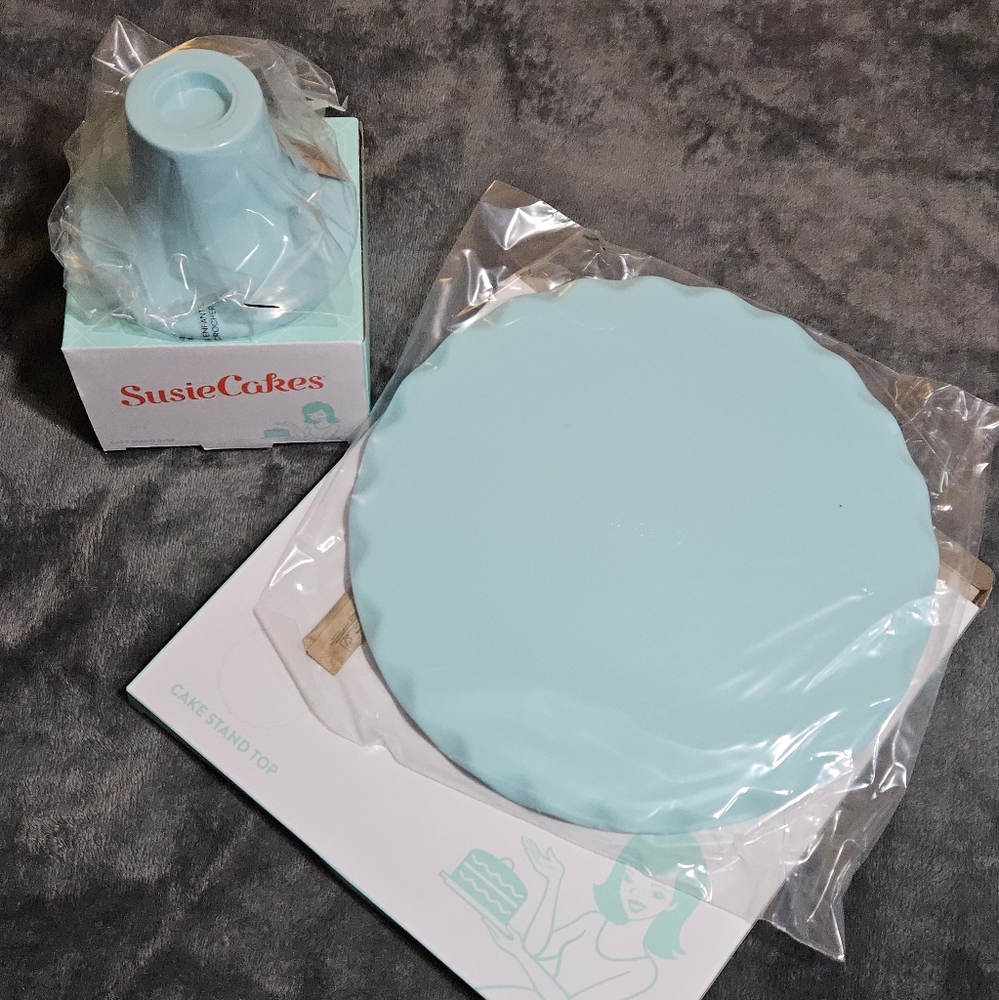 Susie Cakes Cake Stand Base & Cake Stand Top (in a pastel teal color)